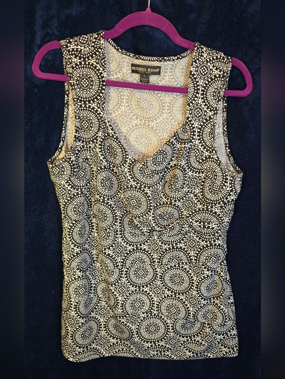 Russell Kemp Black and Cream Sleeveless V-Neck Printed Tank